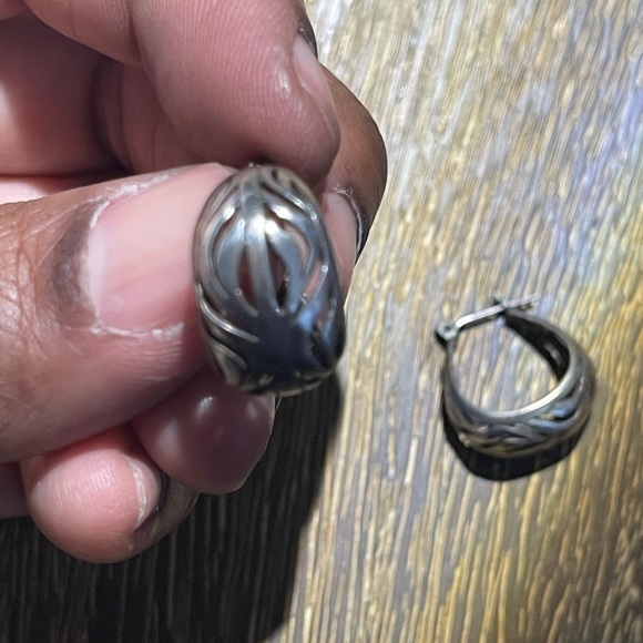 925 Sterling Silver Small Earrings - Picture 4 of 4